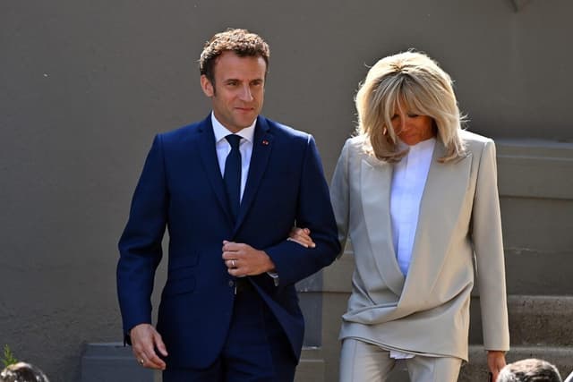 Declaran culpables de ciberacoso a 10 personas que afirmaron que Brigitte Macron nació hombre
