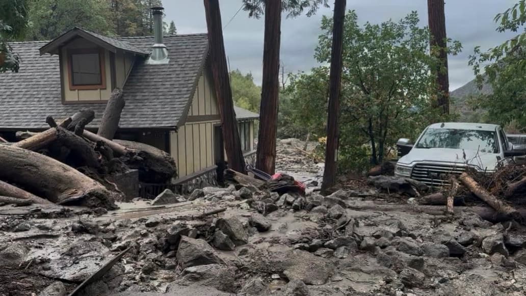 Daños causados ​​por deslizamientos de tierra tras las tormentas en Forest Falls, California, el 18 de septiembre de 2025. (Departamento de Bomberos del Condado de San Bernardino vía AP)
