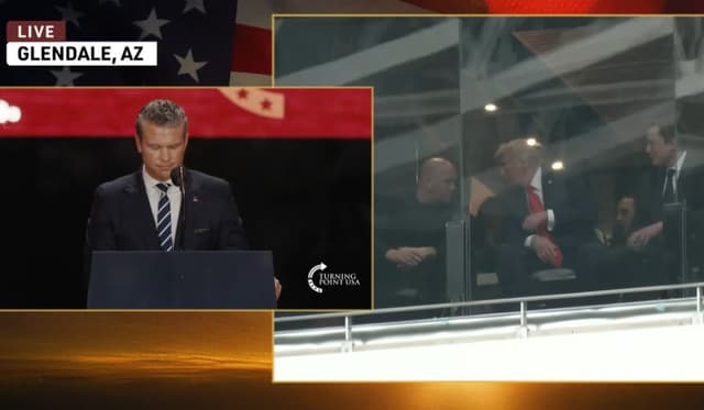 El Secretario de Guerra, Pete Hegseth durante la conmemoración a Charlie Kirk. (Captura de Pantalla The Epoch Times)