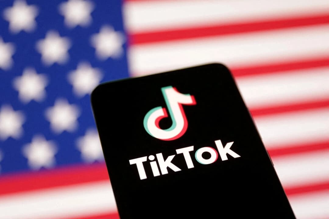 La bandera de Estados Unidos y el logotipo de TikTok aparecen en esta ilustración tomada el 8 de enero de 2025. (Reuters/Dado Ruvic/Ilustración/Foto de archivo)
