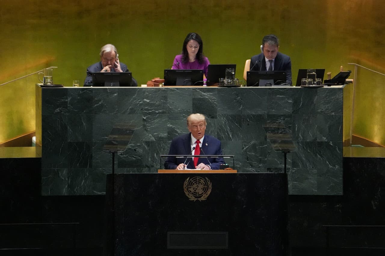 El presidente Donald Trump pronuncia un discurso ante la Asamblea General de las Naciones Unidas en la sede de la ONU en la ciudad de Nueva York el 23 de septiembre de 2025. (Timothy A. Clary /AFP a través de Getty Images)