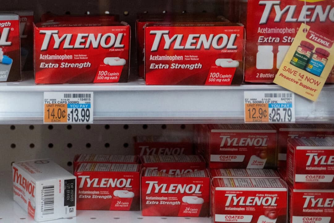 Tylenol en una tienda de la ciudad de Nueva York el 5 de septiembre de 2025. (Kylie Cooper/Reuters)
