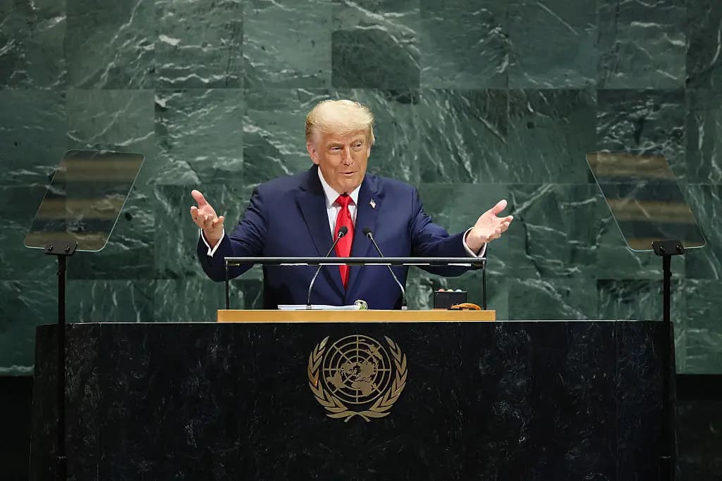 El presidente de Estados Unidos, Donald Trump, habla durante la Asamblea General de la ONU (AGNU) en la sede de las Naciones Unidas en la ciudad de Nueva York el 23 de septiembre de 2025. (Michael M. Santiago/Getty Images)