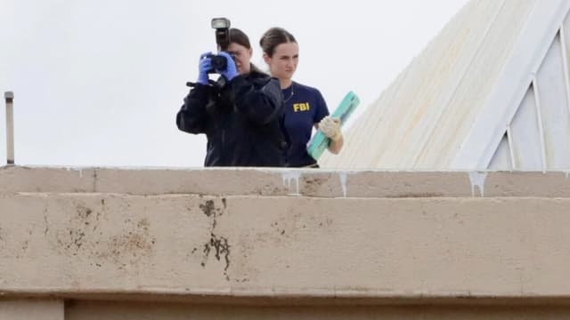 Sospechoso que atacó instalaciones de ICE quería causar "terror" a los agentes: director del FBI