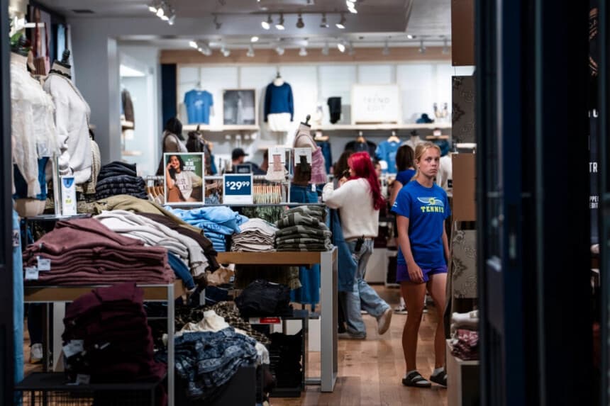 Tienda American Eagle Outfitters en el Mall of America de Bloomington, Minnesota, el 29 de agosto de 2025. Madalina Kilroy/The Epoch Times