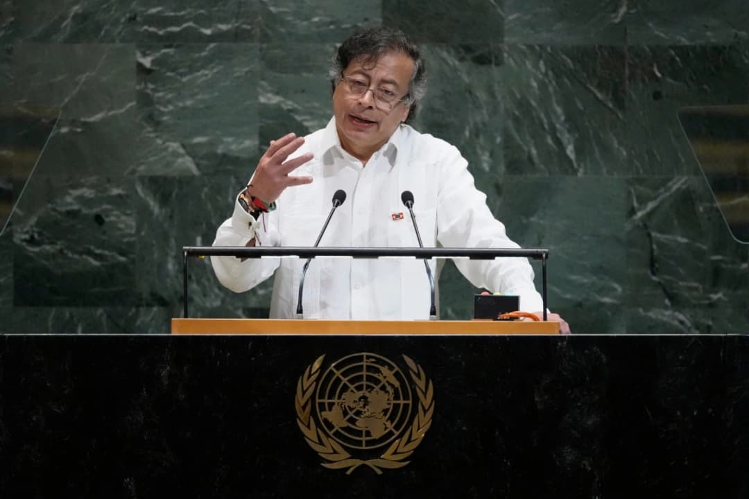 El presidente colombiano Gustavo Petro Urrego pronuncia un discurso en la 80.ª sesión de la Asamblea General de las Naciones Unidas en la sede de la ONU en Nueva York el 23 de septiembre de 2025. (Pamela Smith/AP)