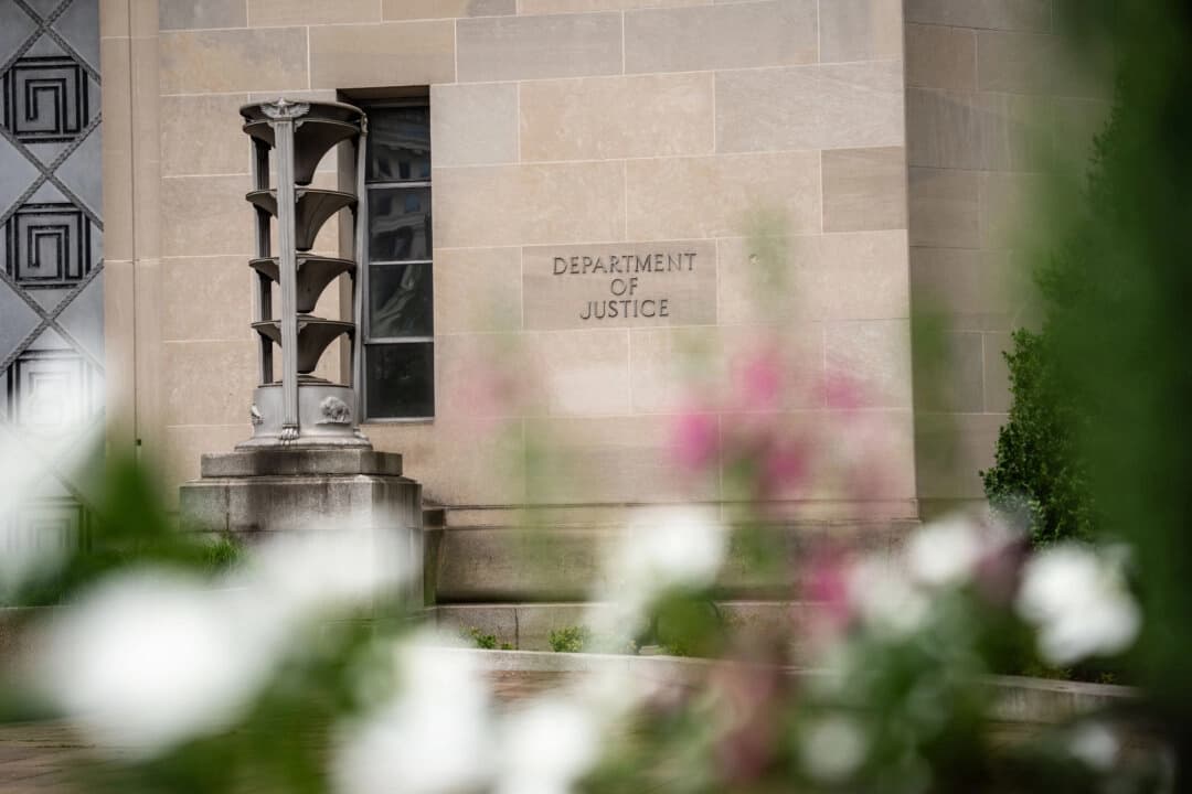 El Departamento de Justicia de los Estados Unidos en Washington, el 21 de julio de 2025. (Madalina Kilroy/The Epoch Times).