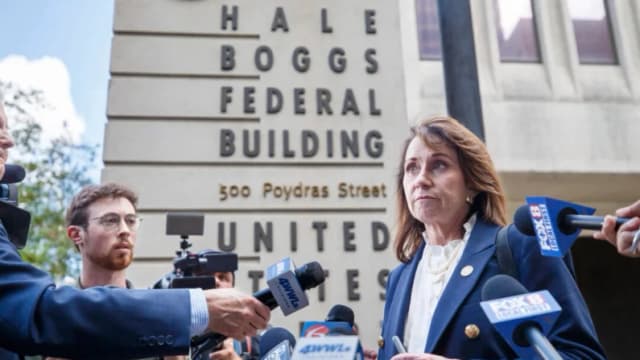 Luisiana emite orden de arresto contra médico de California por enviar por correo píldoras abortivas