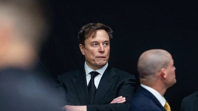 Elon Musk responde acusaciones de que su hijo transgénero "lo odia"