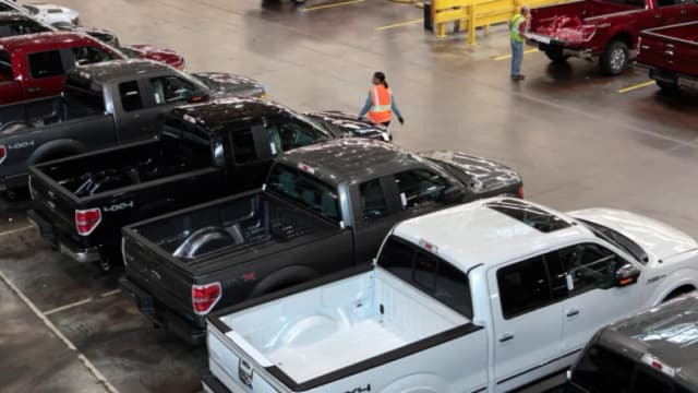 Entra en vigor nuevos aranceles sobre productos farmacéuticos y camiones de carga pesada