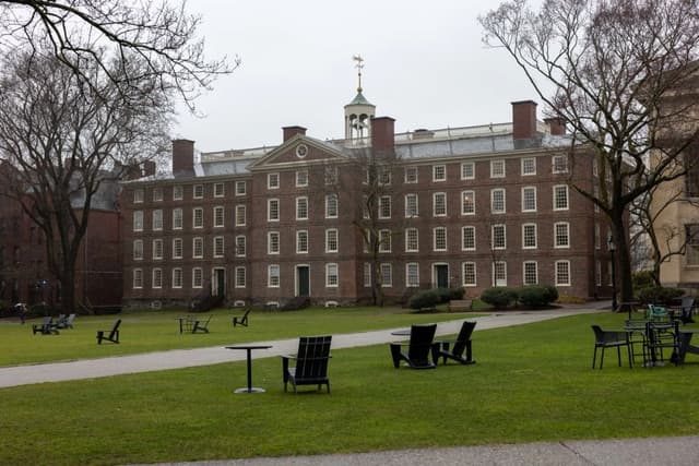 Administración Trump pide a 9 universidades que acepten nuevas reglas para financiamiento preferencial