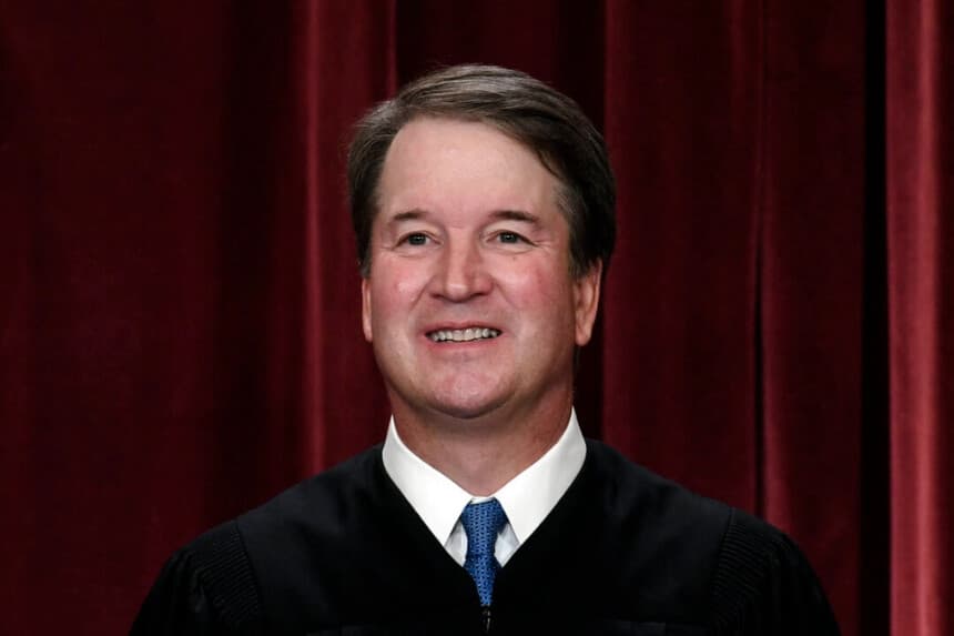 El juez asociado de La Corte Suprema Brett Kavanaugh en La Corte Suprema de Washington el 7 de octubre de 2022. Olivier Douliery/AFP a través de Getty Images