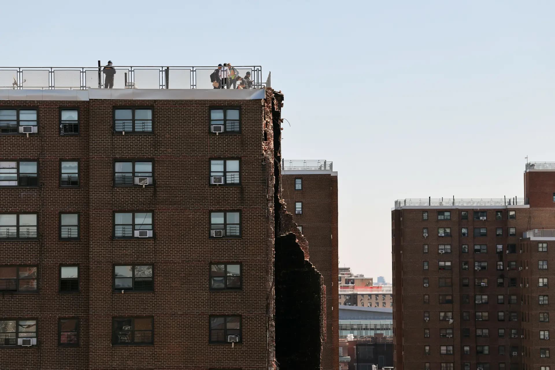 Un edificio dañado tras una explosión de gas en el Bronx, Nueva York, el 1 de octubre de 2025. (Spencer Platt/Getty Images)