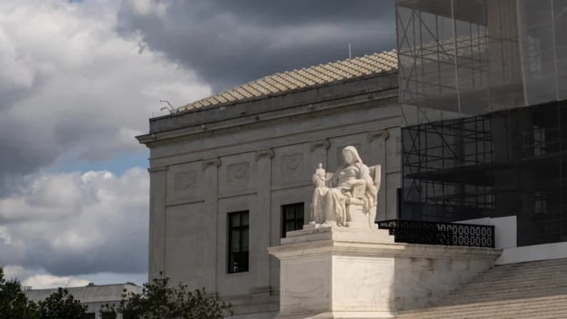 La Corte Suprema inicia nuevo período y se dispone a examinar los casos de Trump