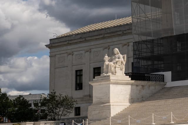 La Corte Suprema inicia nuevo período y se dispone a examinar los casos de Trump