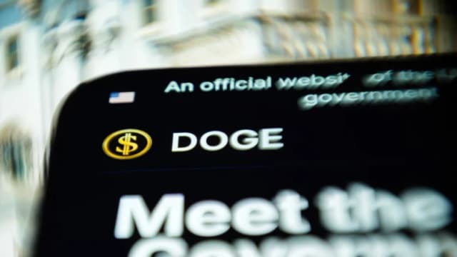 Agencias terminan 94 contratos “innecesarios” con valor de USD 8.5 mil millones, dice DOGE