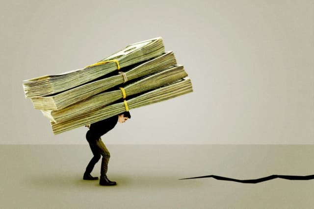 Nueve maneras en que el estrés financiero crónico daña tu salud