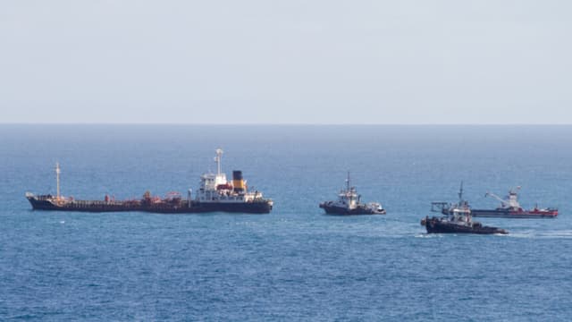 Venezuela realiza maniobras militares con "fuego real" en isla de Margarita en medio de acciones de EE. UU. en el mar Caribe