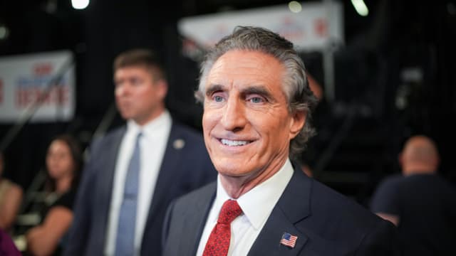 EE. UU. toma “medidas extraordinarias” para frustrar manipulación del mercado por parte del PCCh: Burgum