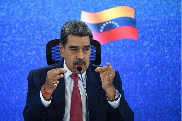 Nicolás Maduro envía carta al papa León XIV solicitando su apoyo en medio de las tensiones con EE. UU.