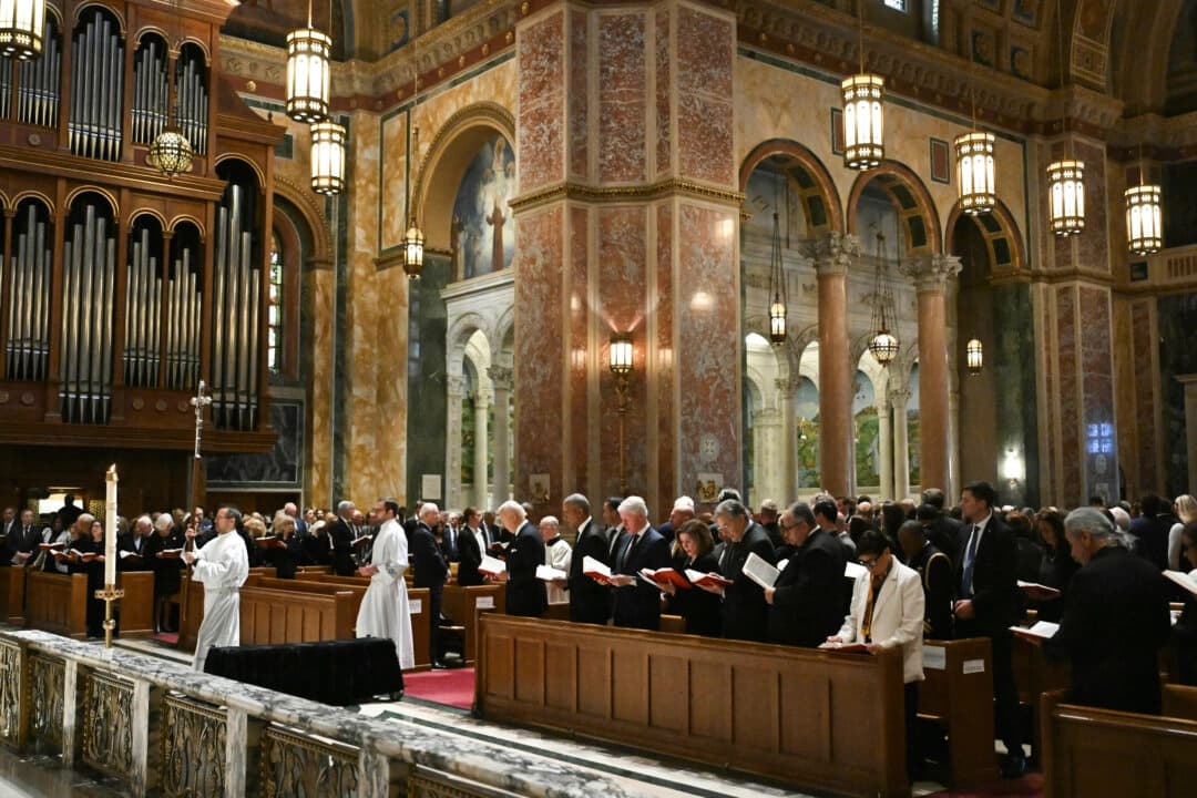 Detienen un hombre con más de 200 explosivos artesanales en una iglesia de Washington D. C.: Policía