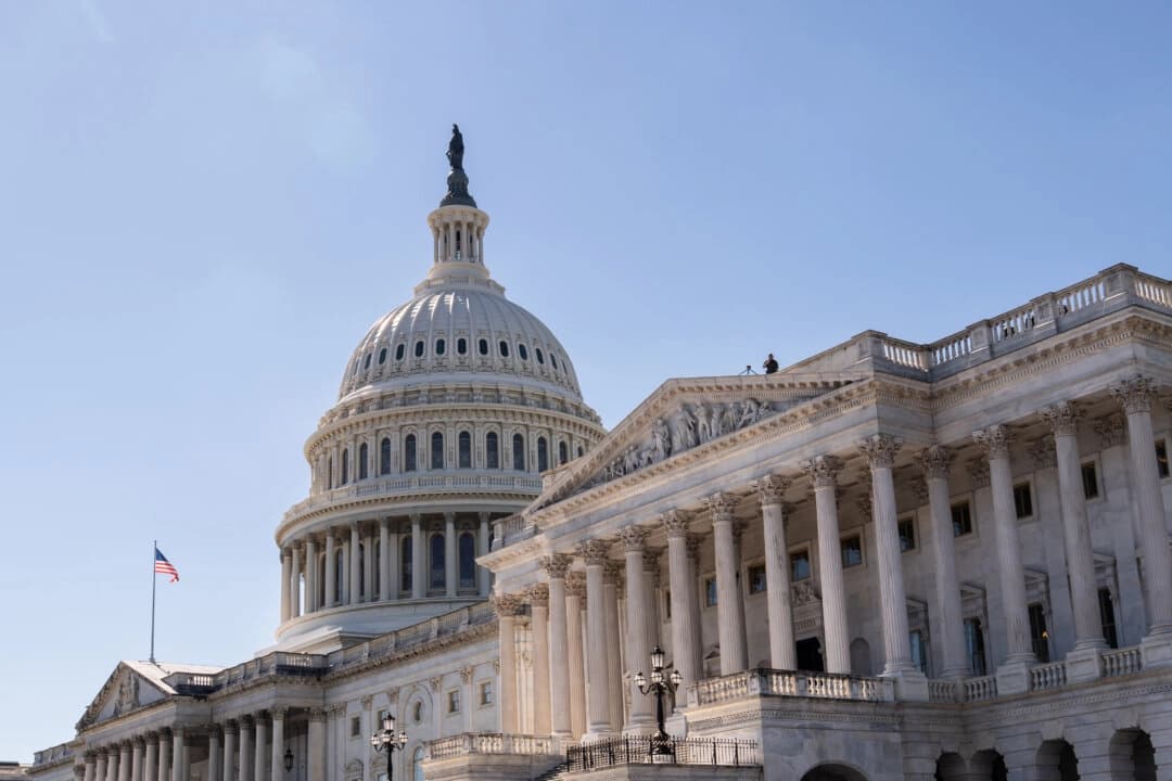 El edificio del Capitolio de EEE. UU. en el noveno día del cierre del gobierno en el Capitolio en Washington, el 9 de octubre de 2025. (Madalina Kilroy/The Epoch Times)
