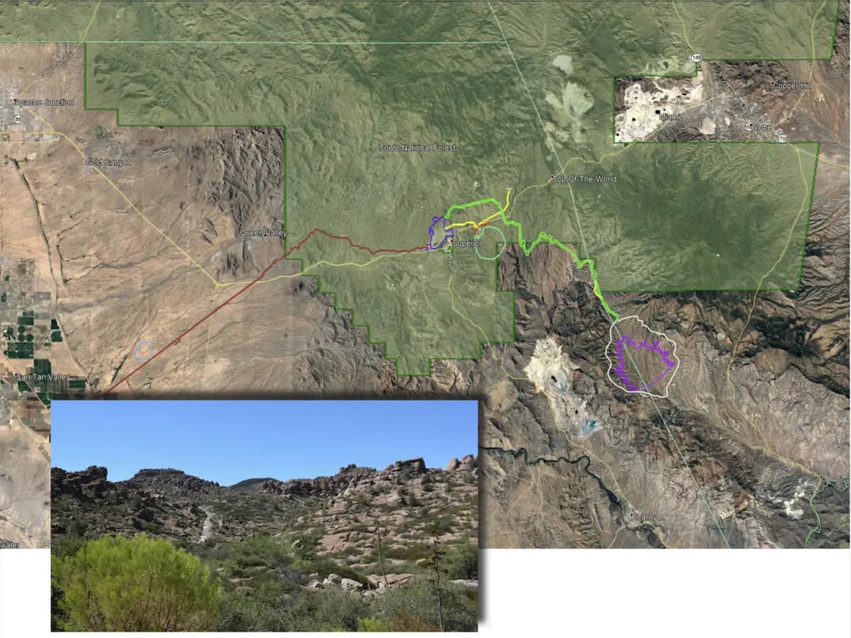 Una ilustración del Servicio Forestal de los Estados Unidos muestra las 5400 acres de tierra protegida que Resolution Copper quiere intercambiar por 2422 acres dentro del Bosque Nacional Tonto en Arizona, donde la empresa quiere construir una mina de cobre de 7000 acres, con un recuadro que destaca la zona de Oak Flat, que los apaches occidentales consideran un lugar sagrado. (Servicio Forestal de los Estados Unidos).