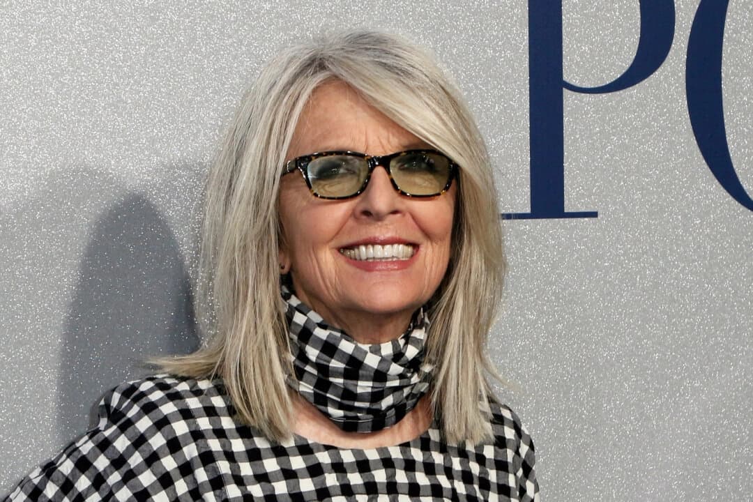 Diane Keaton llega al estreno mundial de "Poms" en Los Ángeles el 1 de mayo de 2019. (Willy Sanjuan/Invision/AP, Archivo)
