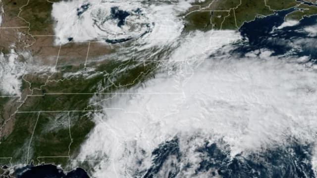 Tormenta sin nombre provoca inundaciones y fuertes vientos en la costa este