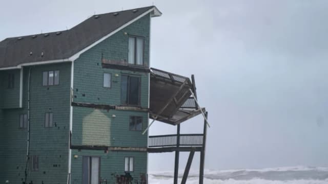 Decenas de personas rescatadas tras paso del tifón en Alaska, tormenta provoca inundaciones en la costa este