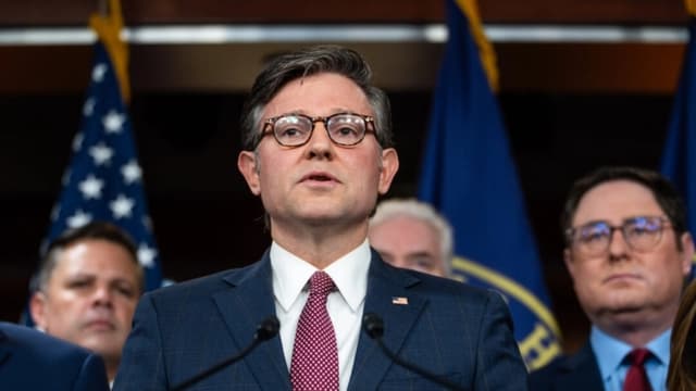 Senado rechaza el plan de financiación por novena vez mientras el cierre entra en su tercera semana