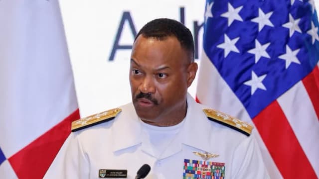 El comandante del Comando Sur de EE. UU., almirante Alvin Holsey, en la ciudad de Panamá, Panamá, el 9 de abril de 2025. (Franco Brana/AFP vía Getty Images)