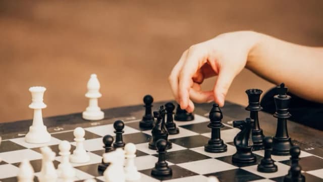 Jaque mate al daño cognitivo: cómo el ajedrez puede ayudar a prevenir la demencia