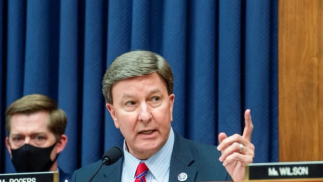 La agencia del arsenal nuclear de EE. UU. despedirá al 80 % de su personal debido al cierre