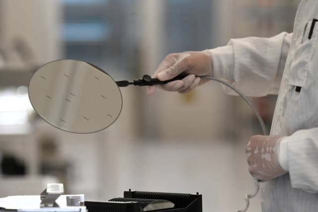 Filial china del fabricante de chips Nexperia pide a empleados ignorar a la oficina central holandesa