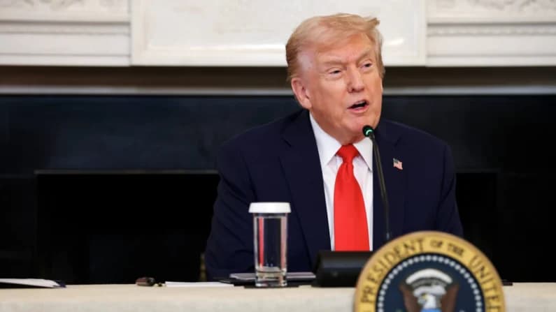 Trump predice que los republicanos "deberían tener un éxito fantástico" en elecciones intermedias