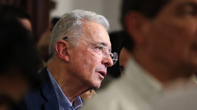 Álvaro Uribe Vélez afirma que seguirá luchando por Colombia tras ser absuelto de todos los cargos