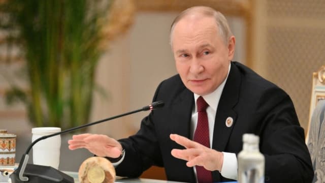 El presidente ruso Vladimir Putin en Dushanbe, Tayikistán, el 10 de octubre de 2025. (Sputnik/Grigory Sysoev/vía Reuters)
