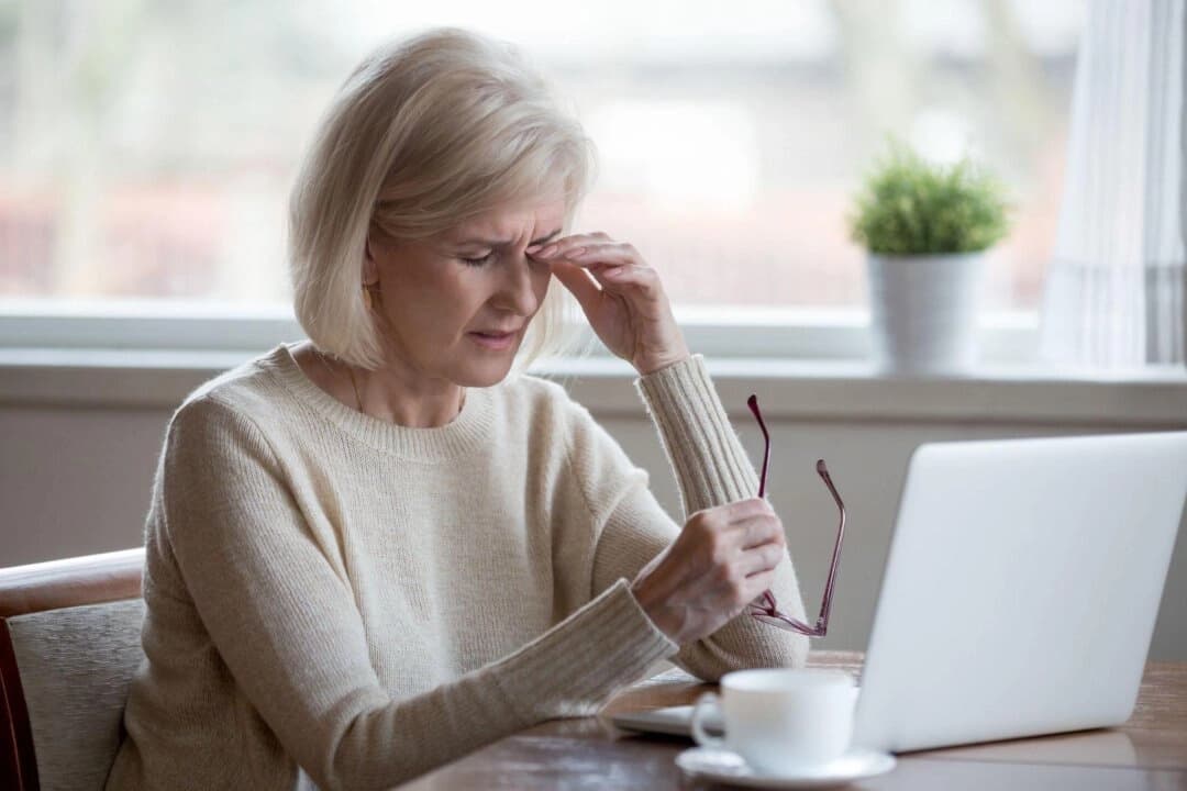 Una investigación descubrió que una de cada 10 personas de 40 años o más sufre degeneración macular relacionada con la edad. (fizkes/Shutterstock)
