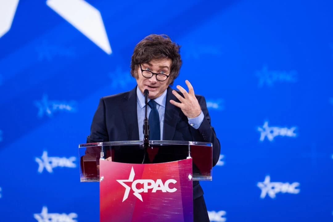 El presidente argentino Javier Milei habla durante la Conferencia de Acción Política Conservadora anual en el Gaylord National Resort & Convention Center en National Harbor, Oxon Hill, Maryland, el 22 de febrero de 2025. (Madalina Vasiliu/The Epoch Times)