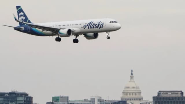 Alaska Airlines suspende todos sus vuelos tras una falla tecnológica