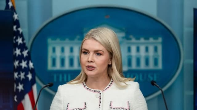 EE. UU. quiere Groenlandia, y la compra se está "discutiendo activamente", dice Leavitt