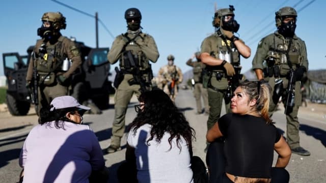 Departamento de Justicia advierte a California que no arreste a agentes federales de inmigración