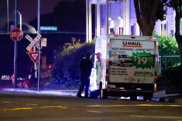 Guardia Costera abre fuego contra un camión de mudanzas en base de San Francisco