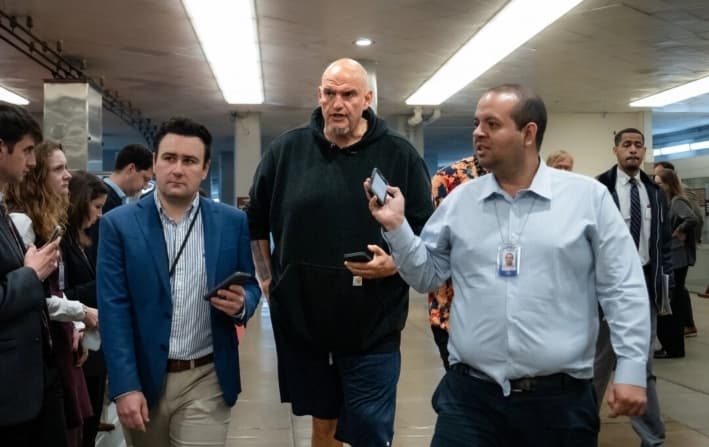 Fetterman reitera su llamado a favor de "excepción" al filibusterismo para evitar cierres del Gobierno