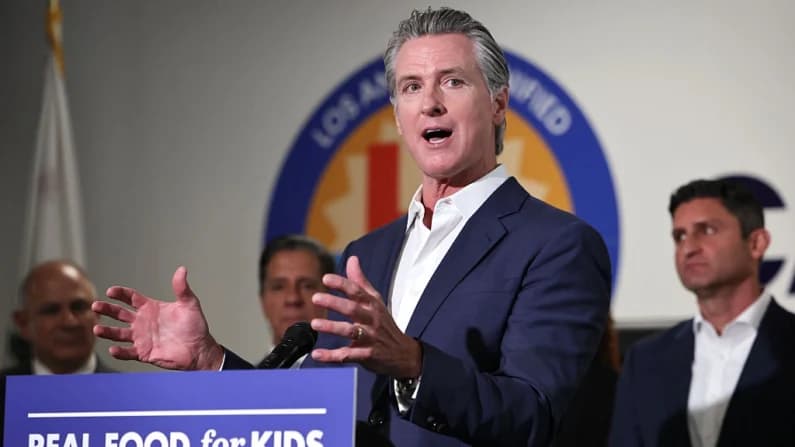 Gavin Newsom admite que evalúa postularse a las elecciones de 2028