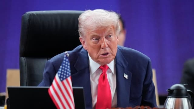 Trump dice que EE. UU. está observando "muy de cerca" que Hamás cumpla con devolución de rehenes