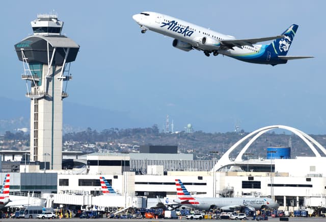Cómo el cierre del gobierno afecta el transporte aéreo y al control del tráfico aéreo