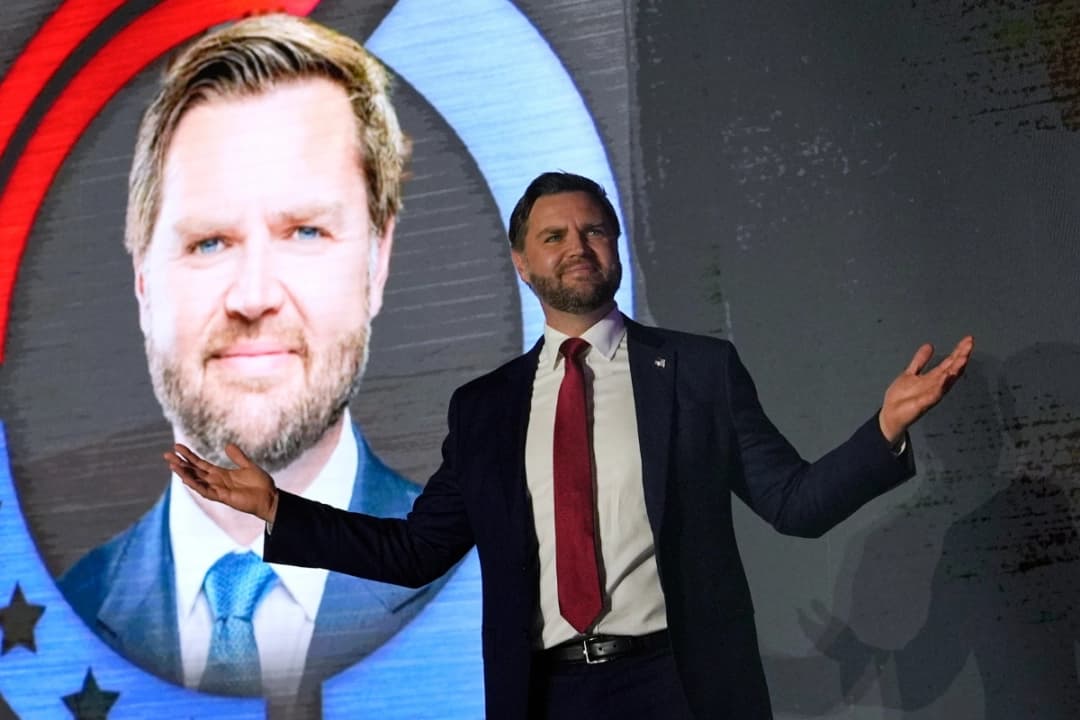 Vance pide reducir el ritmo de la inmigración legal en un evento Turning Point USA 