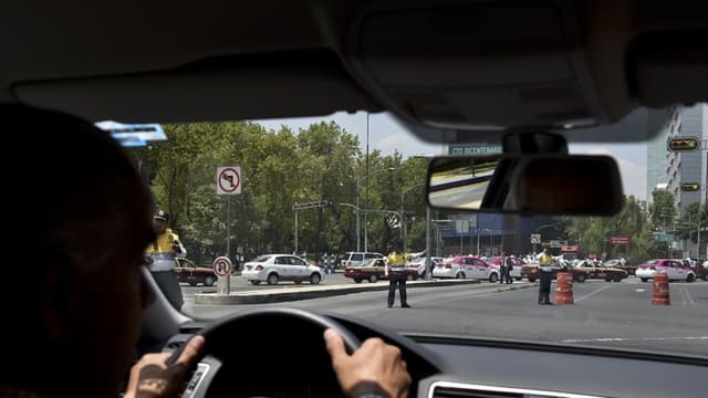 Uber no está autorizado para dar servicios en aeropuertos de México, dice el gobierno